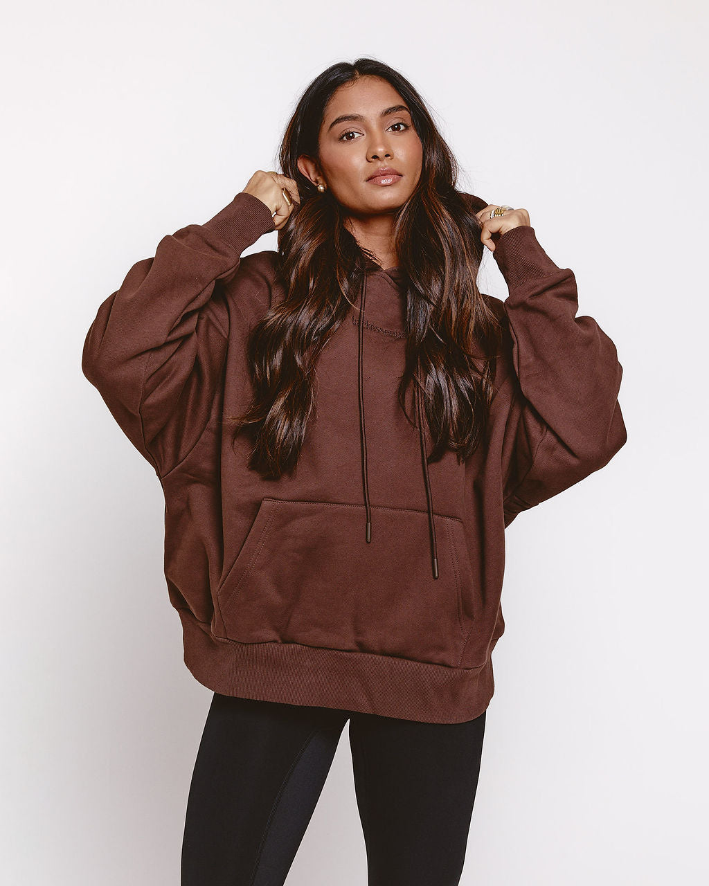 trackessential boxy hoodie in mocha