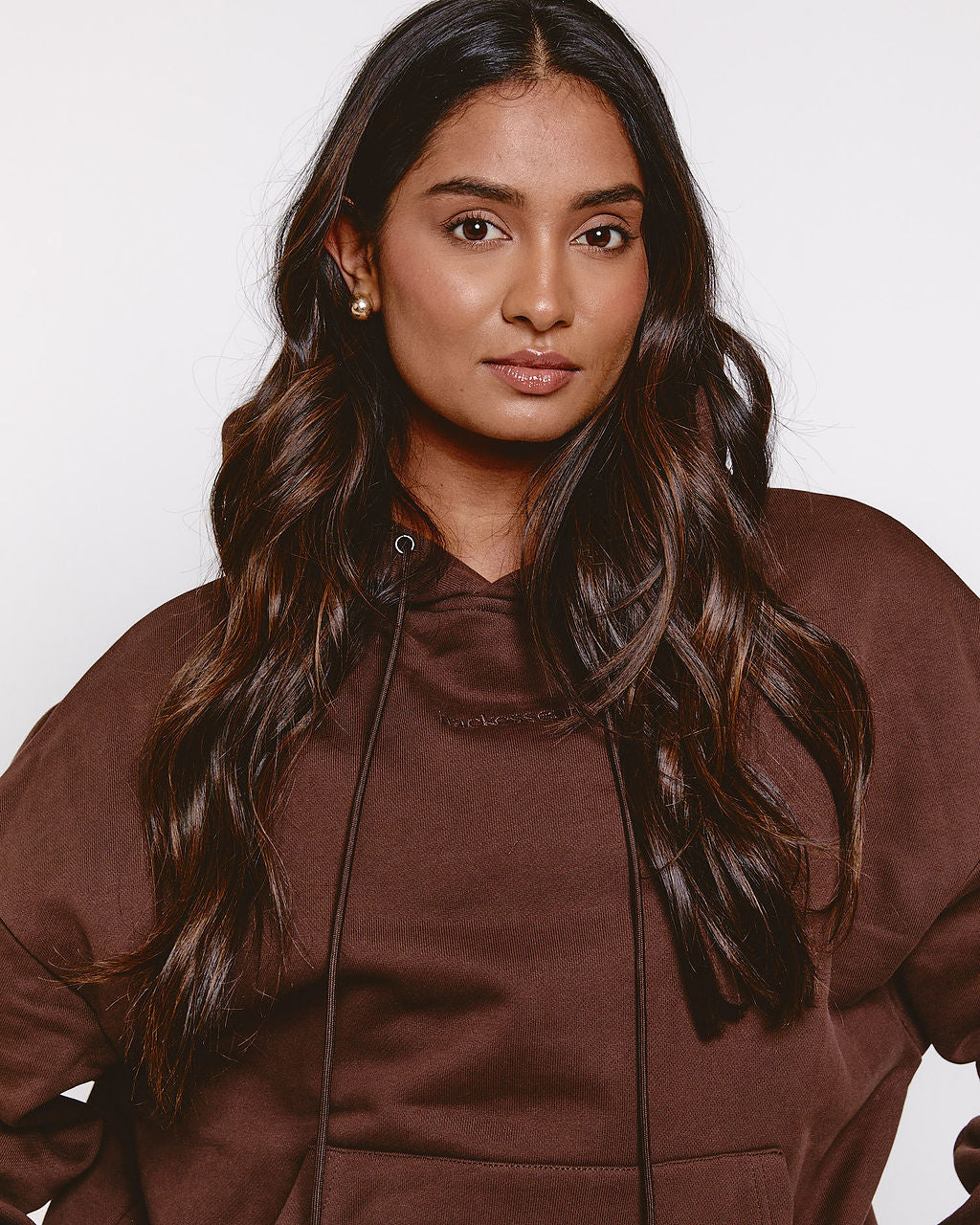 trackessential boxy hoodie in mocha